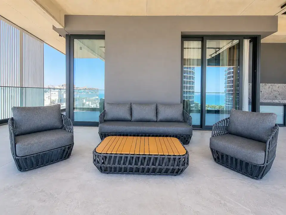 Penthouse — 6